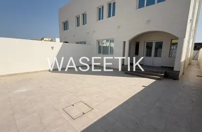 فيلا - 8 غرف نوم - 8 حمامات للايجار في الغانم الجديد - الغانم - الدوحة