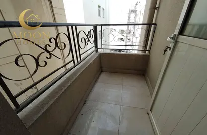 Apartment - 2 Bedrooms - 2 Bathrooms for rent in Umm Ghuwailina 4 - Umm Ghuwailina - Doha