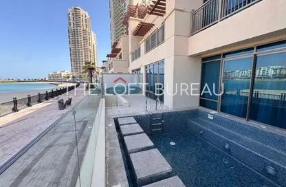 Villa - 5 Bedrooms - 7 Bathrooms for rent in Abraj Bay - Abraj Quartiers - The Pearl Island - Doha