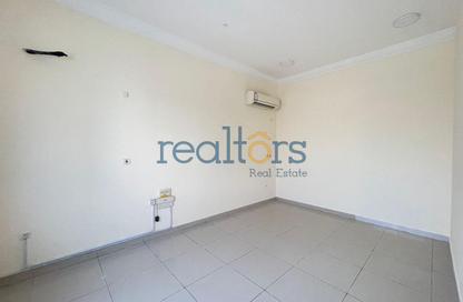 Compound - 5 Bedrooms - 4 Bathrooms for rent in Ain Khaled Villas - Ain Khaled - Doha