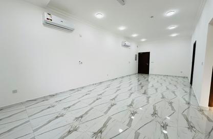 Apartment - 2 - 2 for rent in Madinat Khalifa Building 58 - Madinat Khalifa South - Madinat Khalifa - Doha