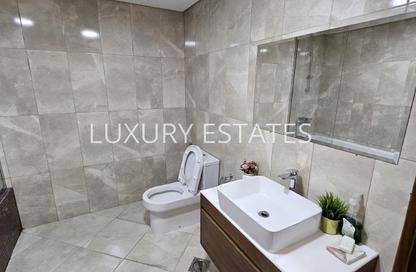 Apartment - 2 Bedrooms - 3 Bathrooms for rent in Rivan Building - Al Erkyah City - Lusail Apartment - 2 Bedrooms - 3 Bathrooms for rent in Rivan Building - Al Erkyah City - Lusail