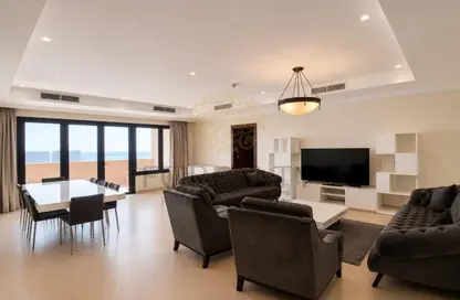 Apartment - 2 Bedrooms - 4 Bathrooms for rent in West Porto Drive - Porto Arabia - The Pearl Island - Doha