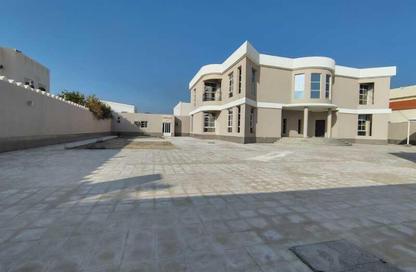 Villa - 6 Bedrooms - 6 Bathrooms for sale in Al Duhail - Al Duhail - Doha