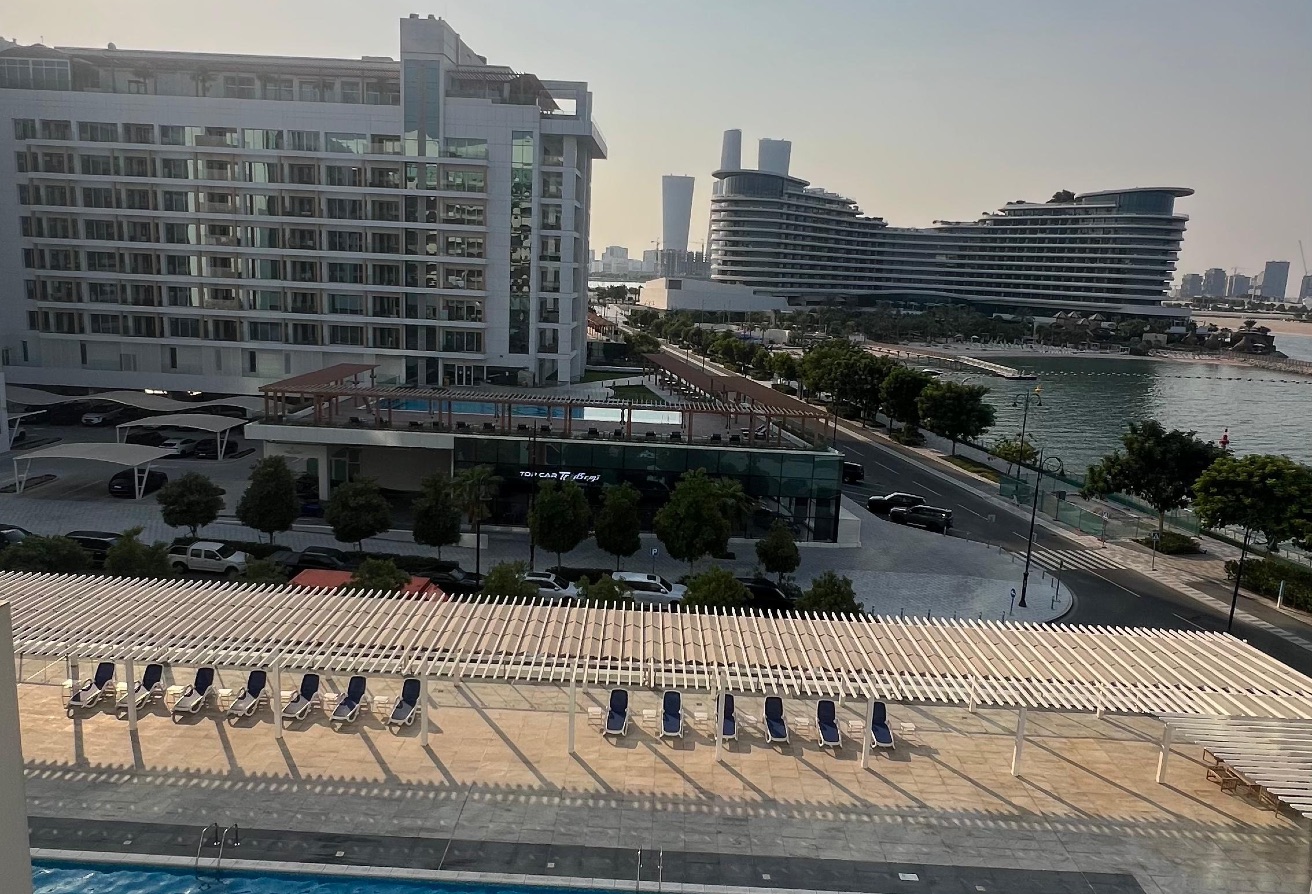 Luxury 1BHK | Full Sea View | Fully Furnished thumbnail 7
