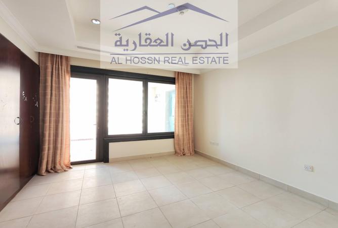 52318458 - Property Image 2