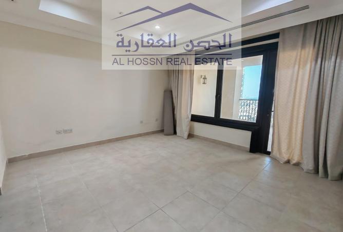 52318458 - Property Image 3