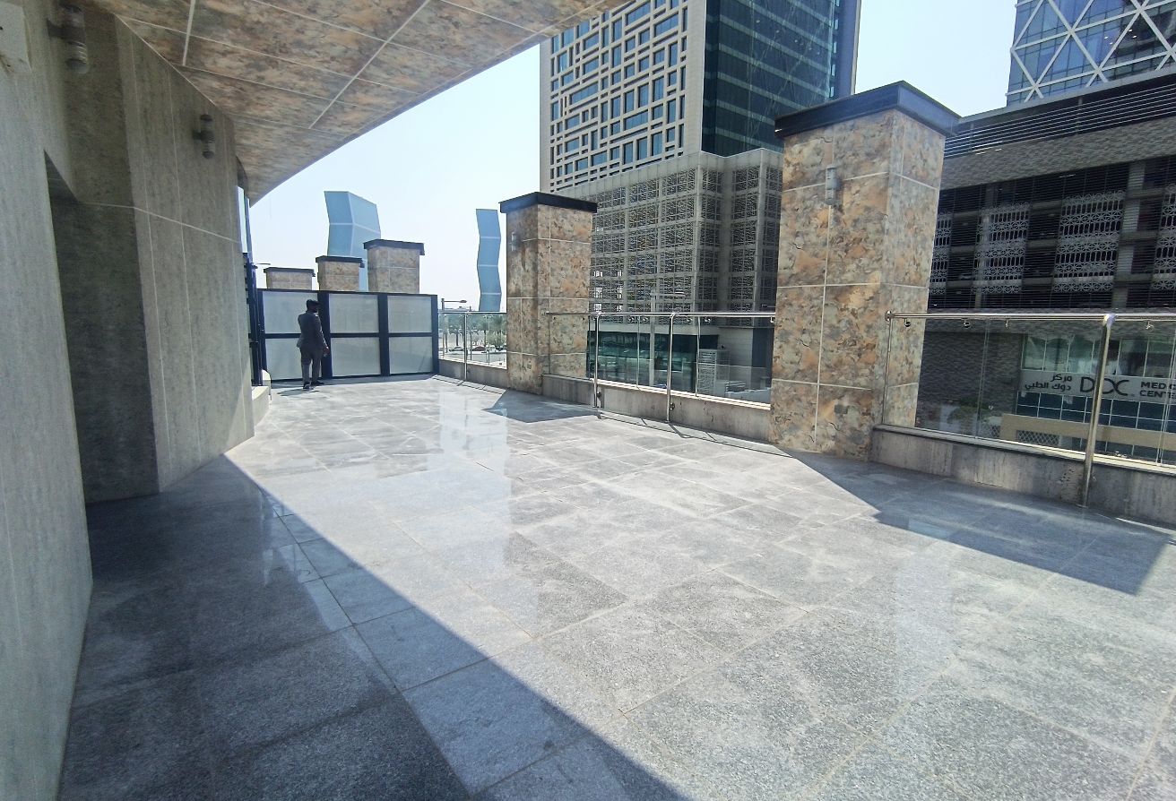 Brand new Luxury Furnish 2bhk in Marina lusail.... thumbnail 7