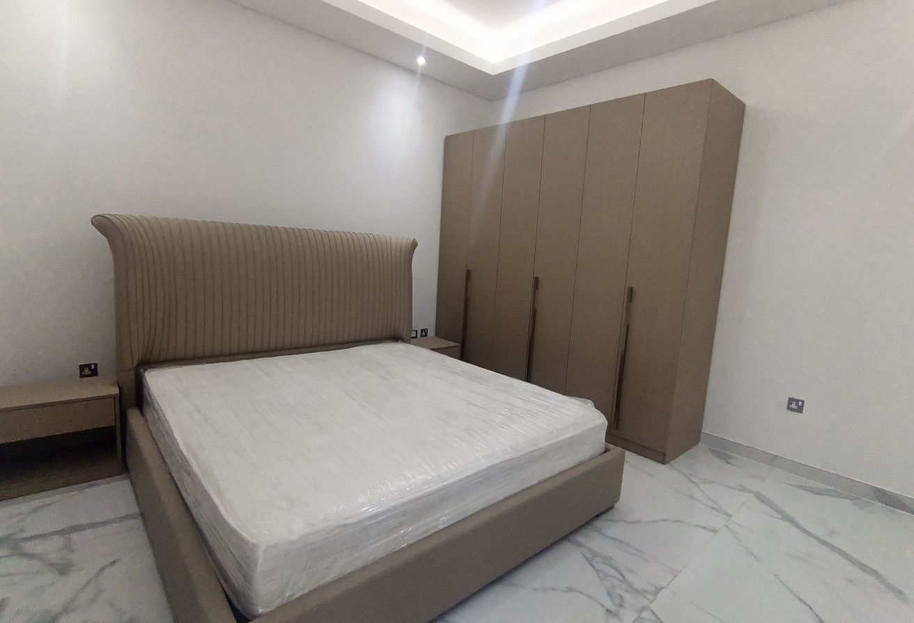 Brand new Luxury Furnish 2bhk in Marina lusail.... thumbnail 5