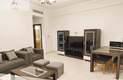 Apartment - 1 Bedroom - 1 Bathroom for rent in Umm Ghwailina Comm - Umm Ghuwalina - Umm Ghuwailina - Doha