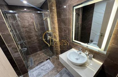 Apartment - 1 - 2 for sale in Lusail Marina Heights - Marina District - Lusail