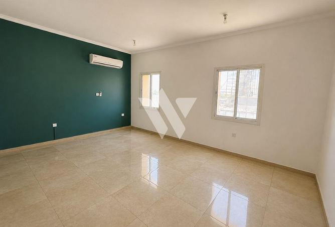 58793339 - Property Image 2