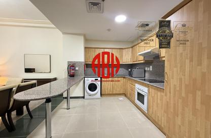 Apartment - 1 Bedroom - 2 Bathrooms for rent in Musheireb Tower - Musheireb - Musheireb - Doha Apartment - 1 Bedroom - 2 Bathrooms for rent in Musheireb Tower - Musheireb - Musheireb - Doha