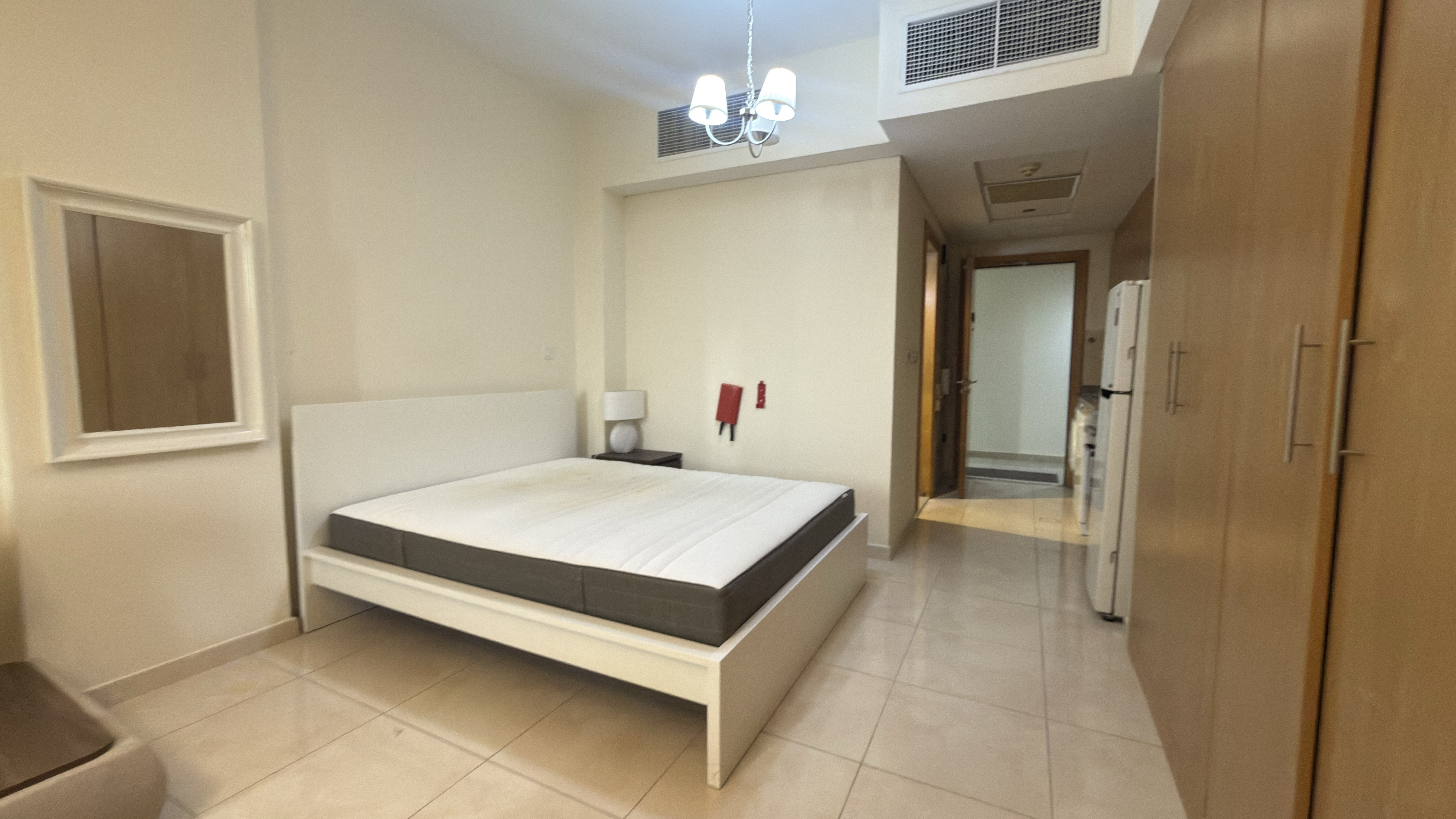 CHEAPEST/ELEGANT FURNISHED STUDIO WITH BILLS 4500 thumbnail 6