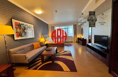 Apartment - 1 Bathroom for rent in West Bay Tower - West Bay - West Bay - Doha