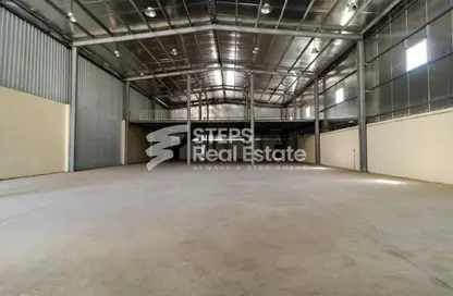 Warehouse - Studio - 4 Bathrooms for rent in East Industrial Street - Birkat Al Awamer - Al Wakra