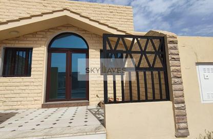 Villa - Studio - 5 Bathrooms for rent in Muaither Area - Al Rayyan - Doha
