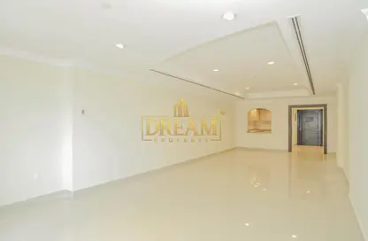 Apartment - 1 Bedroom - 2 Bathrooms for rent in Porto Arabia - The Pearl Island - Doha