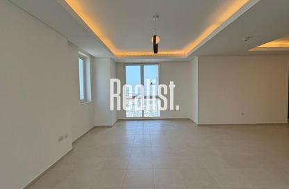 Apartment - 2 Bedrooms - 3 Bathrooms for rent in Viva West - Viva Bahriyah - The Pearl Island - Doha