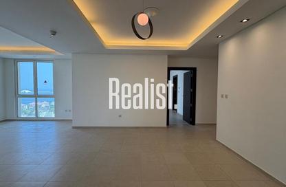 Apartment - 2 Bedrooms - 3 Bathrooms for rent in Viva West - Viva Bahriyah - The Pearl Island - Doha