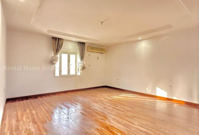54879397 - Property Main Image