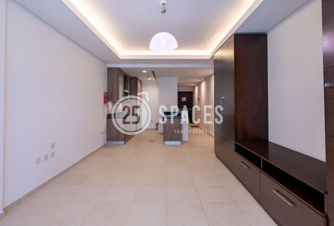 1004239 - Property Image 2