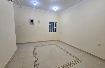 Apartment - 2 Bedrooms - 2 Bathrooms for rent in Umm Ghuwailina 4 - Umm Ghuwailina - Doha Apartment - 2 Bedrooms - 2 Bathrooms for rent in Umm Ghuwailina 4 - Umm Ghuwailina - Doha