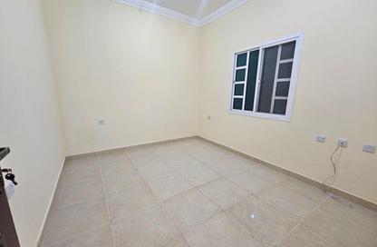 Apartment - 2 Bedrooms - 2 Bathrooms for rent in Umm Ghuwailina 4 - Umm Ghuwailina - Doha Apartment - 2 Bedrooms - 2 Bathrooms for rent in Umm Ghuwailina 4 - Umm Ghuwailina - Doha