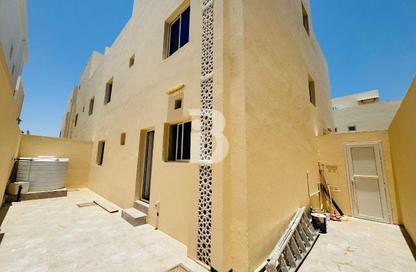 Villa - 6 Bedrooms - 6 Bathrooms for sale in Al Sakhama - Doha