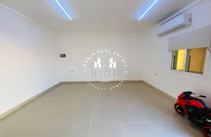 شقة - 1 حمام للايجار في طريق المطار القديم - الدوحة