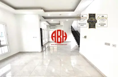 مجمع سكني - 5 غرف نوم - 6 حمامات للايجار في أم صلال محمد - مدينة أم صلال - الدوحة