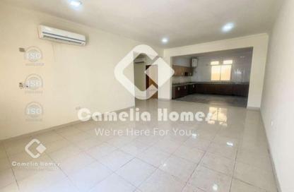 Villa - 5 Bedrooms - 5 Bathrooms for rent in Al Gharrafa - Al Gharrafa - Doha