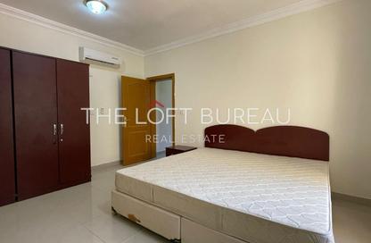 Apartment - 2 Bedrooms - 3 Bathrooms for rent in Al Sadd Tourist Apartments - Al Sadd - Doha