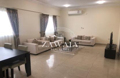 Apartment - 2 Bedrooms - 2 Bathrooms for rent in Al Mansoura - Al Mansoura - Doha
