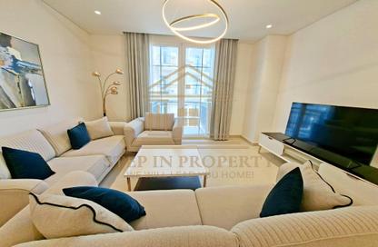 Apartment - 2 Bedrooms - 4 Bathrooms for rent in Floresta Gardens - Floresta Gardens - The Pearl Island - Doha
