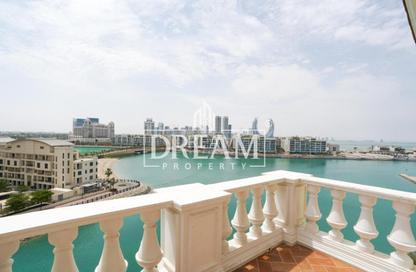 Apartment - 3 Bedrooms - 4 Bathrooms for rent in Qanat Quartier - The Pearl Island - Doha
