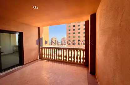 شقة - 2 غرف نوم - 2 حمامات للايجار في طريق بورتو الشرقي - بورتو أرابيا - جزيرة اللؤلؤة - الدوحة