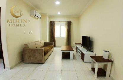 Apartment - 1 Bedroom - 1 Bathroom for rent in Umm Ghuwailina 4 - Umm Ghuwailina - Doha