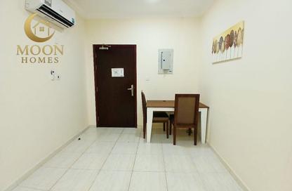 Apartment - 1 Bedroom - 1 Bathroom for rent in Umm Ghuwailina 4 - Umm Ghuwailina - Doha Apartment - 1 Bedroom - 1 Bathroom for rent in Umm Ghuwailina 4 - Umm Ghuwailina - Doha