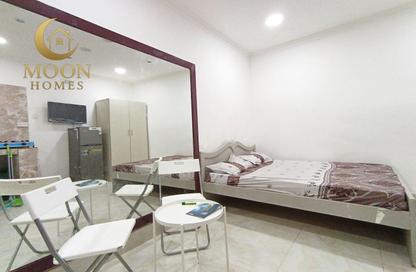 Apartment - Studio - 1 Bathroom for rent in Umm Ghuwailina 4 - Umm Ghuwailina - Doha Apartment - Studio - 1 Bathroom for rent in Umm Ghuwailina 4 - Umm Ghuwailina - Doha