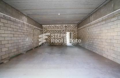 Shop - Studio - 4 Bathrooms for rent in Burj Al Gassar - Onaiza 63 - Doha