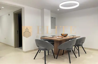 Apartment - 2 Bedrooms - 3 Bathrooms for rent in Al Salam Tower - Corniche Road - Corniche Road - Doha