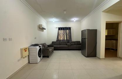 Apartment - 2 Bedrooms - 2 Bathrooms for rent in Al Khazin Street - Madinat Khalifa South - Madinat Khalifa - Doha