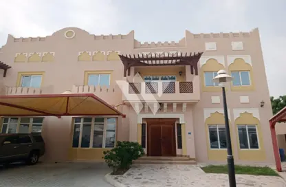 Compound - 4 Bedrooms - 5 Bathrooms for rent in West Bay Tower - West Bay - West Bay - Doha
