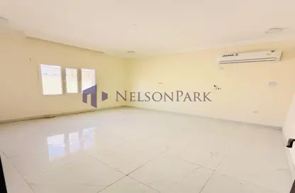 مجمع سكني - 7 غرف نوم - 6 حمامات للايجار في أم قرن - الضعاين