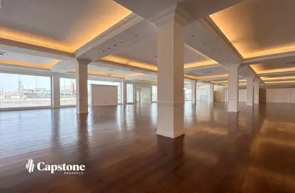 Show Room - Studio - 3 Bathrooms for rent in Al Ain Center - Salwa Road - Doha
