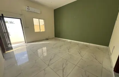 Apartment - Studio - 1 Bathroom for rent in Al Aziziyah - Al Aziziyah - Doha