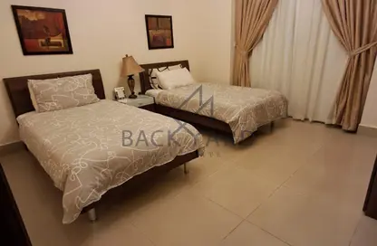 فيلا - 2 غرف نوم - 3 حمامات للايجار في بوابة عين خالد - عين خالد - الدوحة