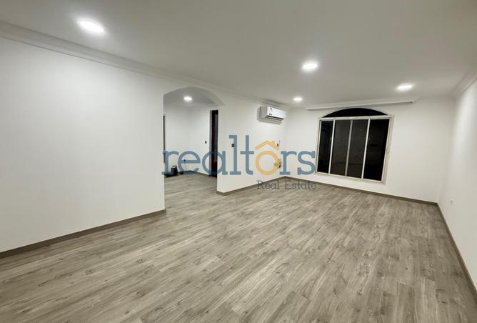 53144516 - Property Image 2