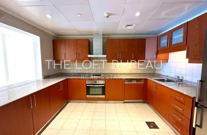 Apartment - 1 Bedroom - 2 Bathrooms for rent in East Porto Drive - Porto Arabia - The Pearl Island - Doha